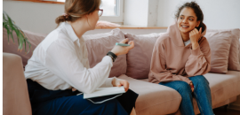 De la communication thérapeutique aux bases de l’hypnose clinique et thérapeutique